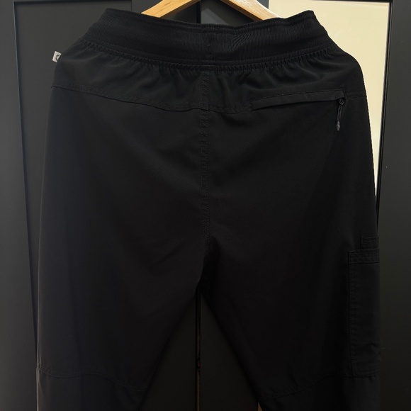 Cherokee Infinity Black Scrub Top & Jogger Bottom Set (Medium) - Picture 4 of 10